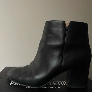 Leather Ankle boots